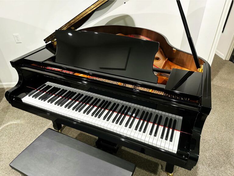 photo of the Cristofori G410L keyboard