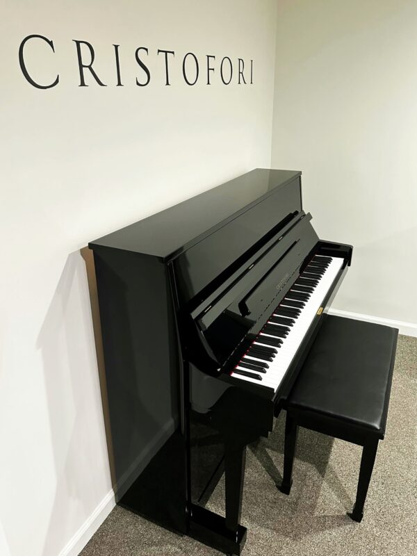 photo of the Cristofori V450 from the side