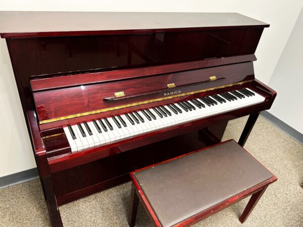 photo of the Used Samick Mahogany Keyboard