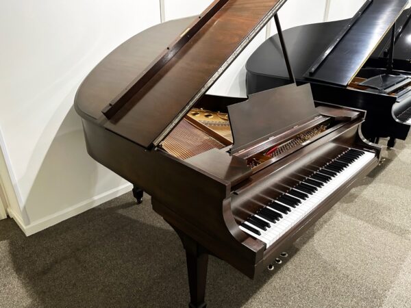 photo of the Used Steinway M Mahogany from the left side